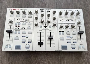 Vestax TR-1 Professional USB Midi Controller - Picture 1 of 6