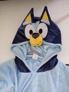 Bluey Kostüm Spirit Halloween Erwachsene Oberteil mit Kapuze und Schwanz einmal getragen - Bild 1 von 7