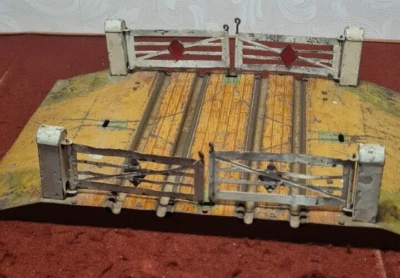Hornby Meccano 0 Gauge  Tinplate Double Level Crossing - Image 1 of 4