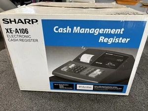 Sharp XE-A106 Cajón de Caja Electrónica PAQUETE 2 Rollos Manual de Llave de Operador - Imagen 1 de 10