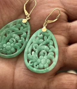 Amazing 14K 585 Gold Carved Floral Jade Dangle Drop EARRINGS JADEITE 1-3/8ths - Picture 1 of 5