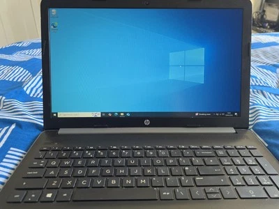 Hp 15.5  Laptop AMD Readeon R4,  4GB RAM and SSD Drive 120GB - Image 1 of 3