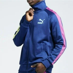 NEU PUMA TRACK JACKE HERREN KLEIN IKONISCH T7 BLAU REISSVERSCHLUSS VORNE ELEKTRO HELL NEU MIT ETIKETT - Bild 1 von 11