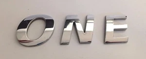 MINI BMW One R50 R52 Puerta Trasera / Bota "ONE" Letras Cromadas / Insignia / Emblema - Imagen 1 de 2
