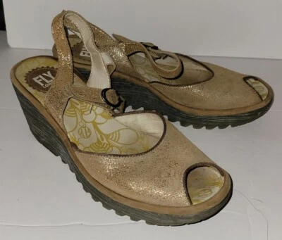 FLY LONDON Dorado Caqui Cuero Correa al Tobillo Peeptoe Plataforma Cuña Tacones 8 Foto 1 de 4