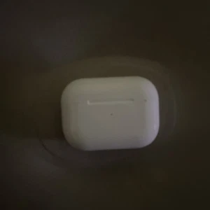 Étui de charge Apple AirPods sans boîte juste non c’est sans boîte - Photo 1 sur 6