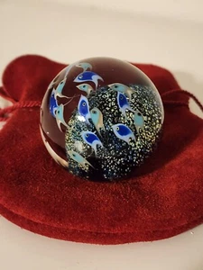 SIGNED Touchstone Glass CATHY Richardson Schooling Fish Ocean Floor Paperweight - Picture 1 of 6