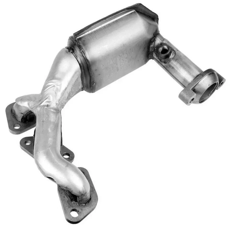 Convertidor catalítico Walker 16412 Ultra EPA (Federal) con hombre de escape integrado Foto 1 de 1