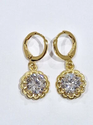 Pendientes colgantes de flores blancas rellenos de oro para mujer de 26 mm  Foto 1 de 4