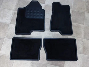 03 04 05 06 07 Hummer H2 Floor Mats Carpet Black Set of 4 Front/Rear OEM *Clean* - Picture 1 of 15
