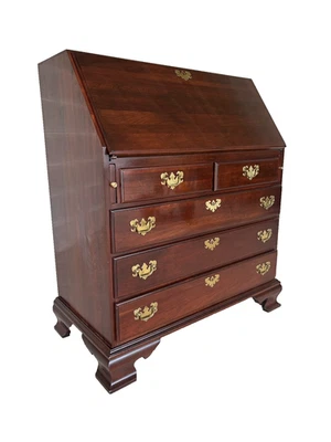 ESCRITORIO SUPERIOR INCLINABLE CEREZO CORTE GEORGIANO ETHAN ALLEN (ACABADO 225) Foto 1 de 4