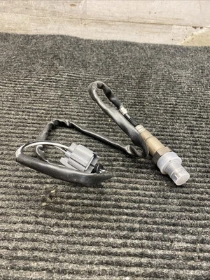 Sensor de oxígeno de banda estrecha Bosch 13071 Premium para Honda Accord 1998-2002 Foto 1 de 4