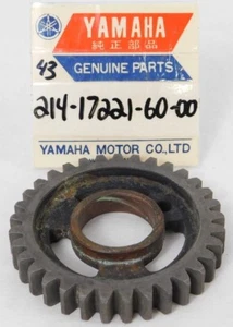 NOS Genuine Yamaha 2nd Gear DT1 MX250 MX360 RT1 RT2 DT1MX RT1MX 214-17221-60-00 - Picture 1 of 4