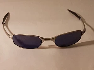 Oakley Square Wire 2.0 Sunglasses Silver Frame Blue Iridium Lenses - Afbeelding 1 van 7