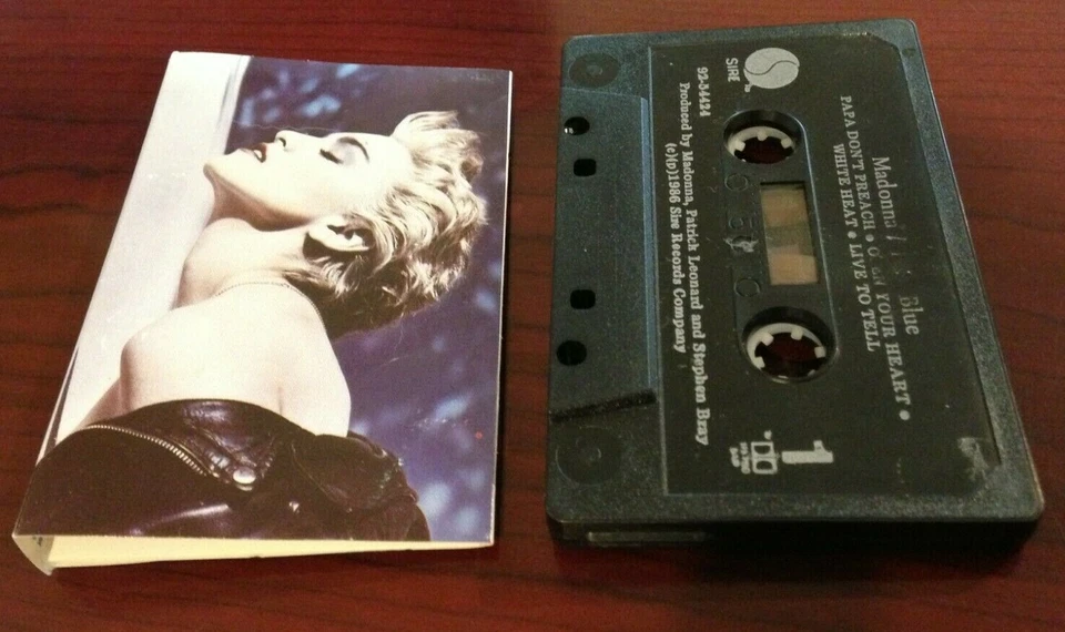 MADONNA  K7  " True Blue " SIRE Canada 1986' - Image 1 of 1