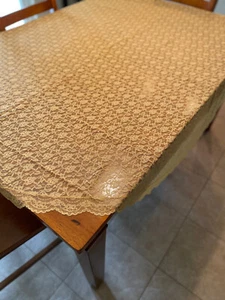 Tovaglia Vintage Rotonda 68" Giallo Dorato Pizzo Floreale MCM Retrò Tradizionale - Foto 1 di 5