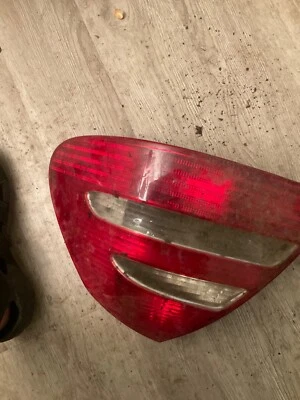 Luz trasera derecha mercedes-benz e500 2003-2009 a2118200464 fabricante de equipos originales Foto 1 de 4