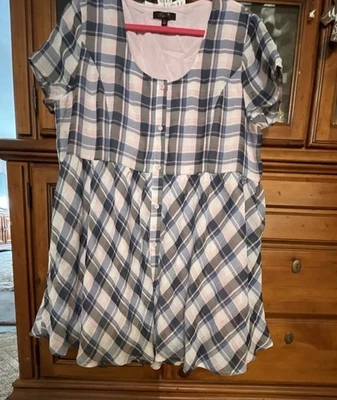 Delia Women’s Sz. 1X Dress New - Image 1 of 4