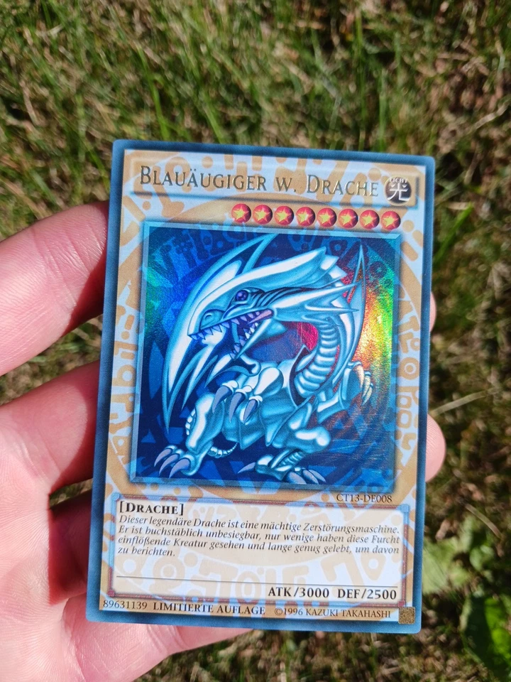 "Magician's Circle" German Blue-Eyes White Dragon CT13-EN008 - NM - Sun Bleached - Image 1 of 4