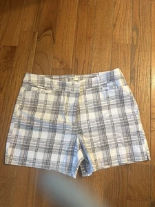 WHITE HOUSE BLACK MARKET BLACK AND WHITE SHORTS SIZE 10 NWT - Picture 1 of 1