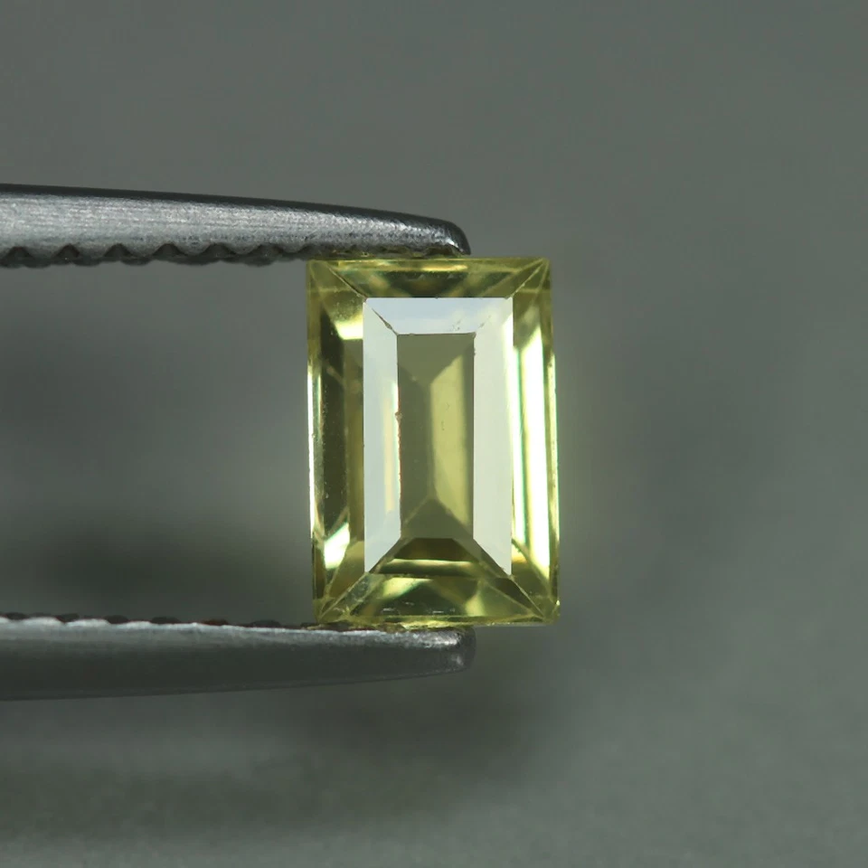 0.85 Cts_Ravishing !! Best Color_100 % Natural Unheated Chrysoberyl_Srilanka - Image 1 of 3