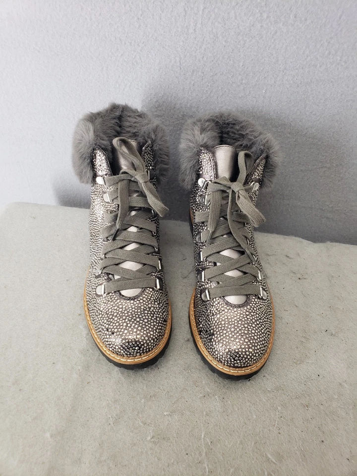 INC Mujer Botas 7.5 Gris Adornado Metálico Con Cordones Tobillo Imitación Piel Borde Zapatos Foto 1 de 4