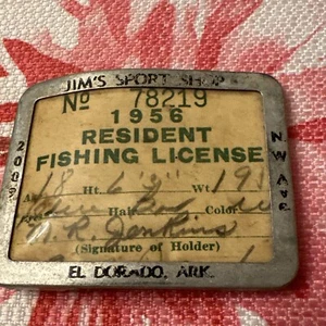 ARKANSAS RESIDENT FISHING LICENSE w/ Holder Frame & Pin ~1956 - Picture 1 of 8