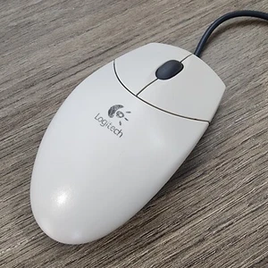 Logitech Optical Mouse M-BD69 corded USB mouse white - Photo 1/7