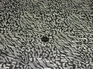 SPARKLE SLUB BROCADE-BLACK/ECRU/GOLD LUREX-DRESS FABRIC-2.5 METRES - Picture 1 of 4