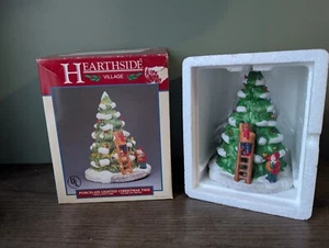 Vintage 1991 Lemax Hearthside Village Porzellan beleuchteter Weihnachtsbaum in Box - Bild 1 von 13