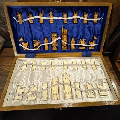 Juego de ajedrez vintage asiático de piedra tallada/madera (piezas pesadas, de piedra maciza y madera) Foto 1 de 4