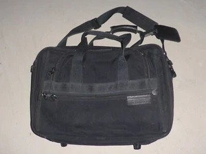 BRIGGS & RILEY LAPTOP COMPUTER BAG TRAVELARE CARRY ON MESSENGER BLACK BALLISTIC - Picture 1 of 9