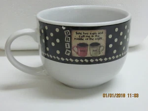 Kaffeeliebhaber Kaffeetasse - lustig - über 12 Unzen schwarz/weiß Keramiktasse von D. Akins - Bild 1 von 3