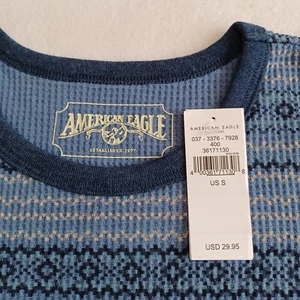 NUEVO CON ETIQUETAS, AE Outfitters EE. UU. Talla S, Camisa Azul Manga Larga, Patrones Horizontales Unisex - Imagen 1 de 6