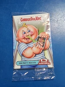 2023 Topps Día Internacional de la Tarjeta Cubo de Basura Niños Mickey Mucus (Paquete Sellado) - Imagen 1 de 2