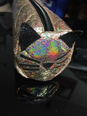 Nuevo Justice Acolchado Coche Lápiz Maquillaje Pinceles Bolsa Estuche Pom Pom Oro Rosa Foto 1 de 4