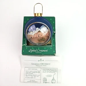 1984 Hallmark Weihnachtslicht durch die Dunkelheit Krippe Licht Ornament blau - Bild 1 von 10