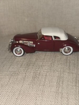 Signature Models 1937 CORD 812 SUPERCHARGED Diecast Car Red White - Image 1 of 4