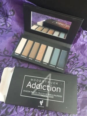 Younique Addiction Palette 4 - Image 1 of 2