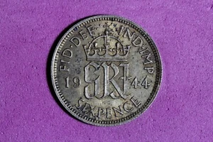 1944 Great Britain 6 Pence Silver Coin #M22199 - Picture 1 of 2