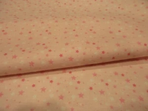 Winzige geworfene rosa und weiße Sterne - kuschelnder Flanellstoff BTY - Bild 1 von 4