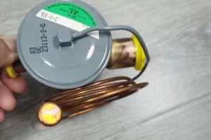 1Pcs New FOR Expansion valve SVE-10-C SVE-5-C SVE-8-C - Picture 1 of 4
