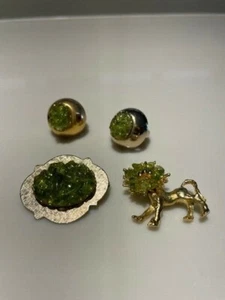 Vintage Gold Tone Green Rock Candy Style Brooch, 2 Rings, Lion Brooch ~ Unsigned - Picture 1 of 8