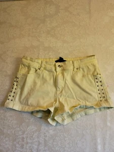 Forever 21 Womens Yellow Sz M Studded Shorts Booty Hot Pants - Picture 1 of 4