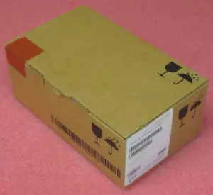 NEW Fujitsu 3.2TB SSD SAS 12G Mixed Use SFF 2.5" Hot-Plug S26361-F5868-L320 - Picture 1 of 7