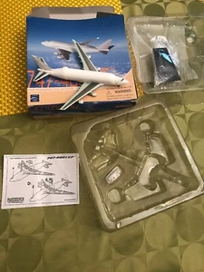 NIB Dragon Wings  1/400 Boeing B747-400 LCF  55154-03 Extremely Rare VHTF - Picture 1 of 12