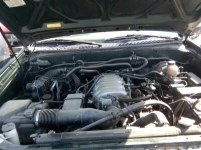 Used Engine Coolant Reservoir fits: 2004 Toyota Sequoia 6 cylinder 3.4L 5VZFE en Foto 1 de 4