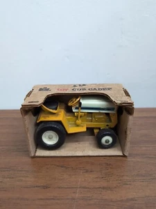 1/16 Ertl Farm Toy IH 125 Cub Cadet Garden Tractor With Box - Picture 1 of 5