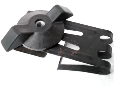 GMC Sierra 1999 2006 botella neumático gato abrazadera herramienta sujeción tuerca de ala 1500 OEM R79 Foto 1 de 4