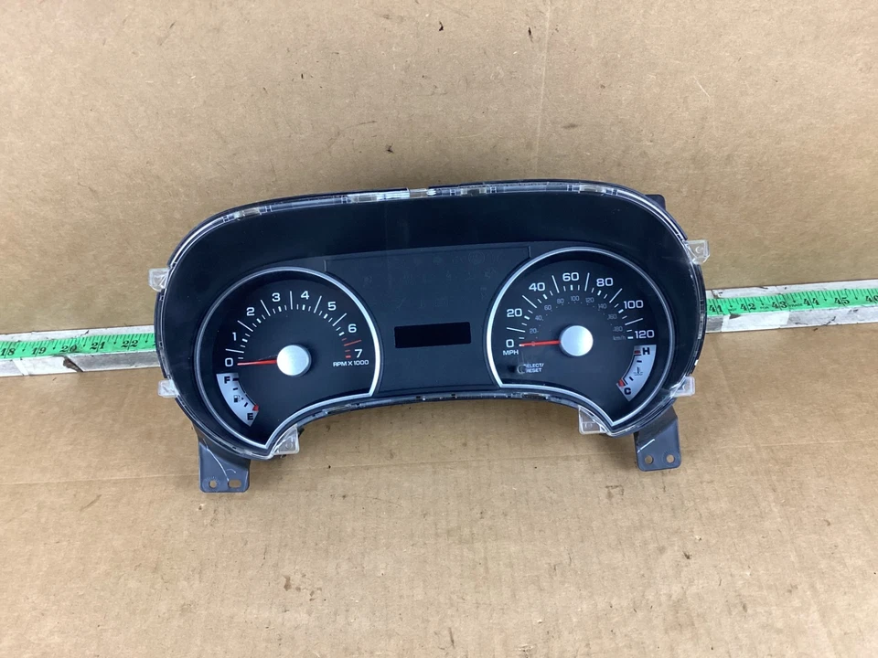 Cuadro de instrumentos velocímetro Ford Explorer 2006-2010 Foto 1 de 4